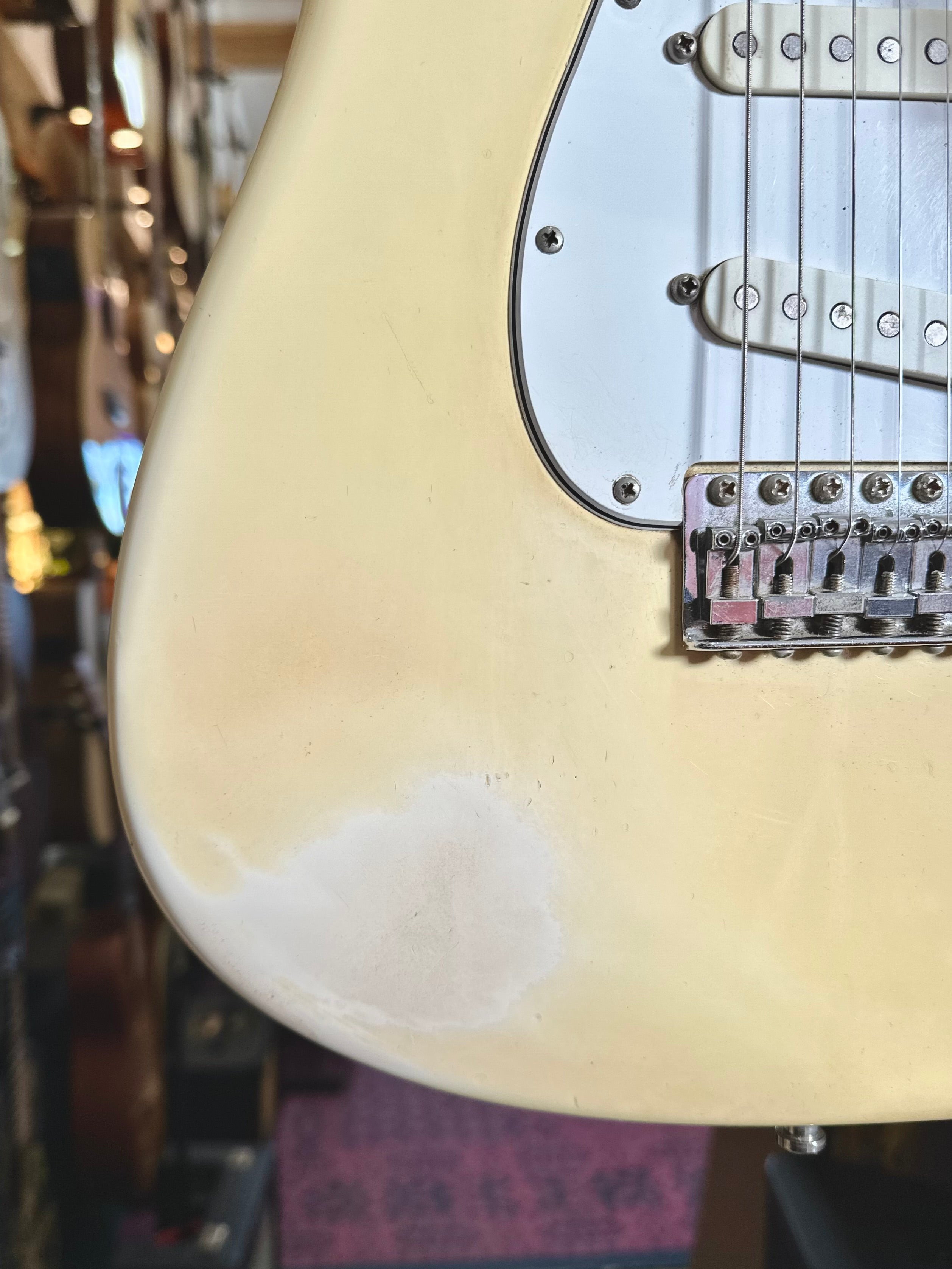 Fender | Stratocaster | Olympic White | 1975 | Vintage Fender | Stratocaster | Olympic White | 1975 | Vintage